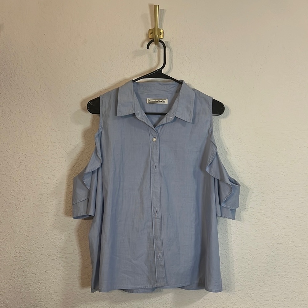 Abercrombie & Fitch Cold Shoulder Ruffle blouse, size large.